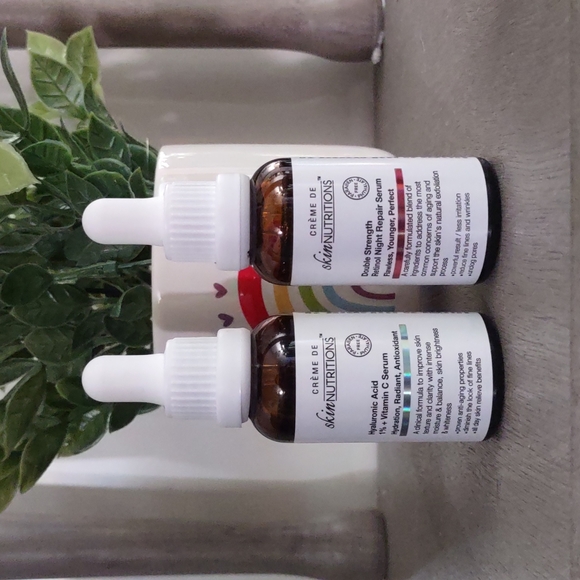 Hyaluronic acid+vitamin C serum and retinol serum duo - Picture 6 of 7